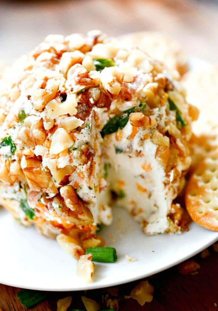 Healthy Cheddar Bacon Ranch Cheese Ball Recipe