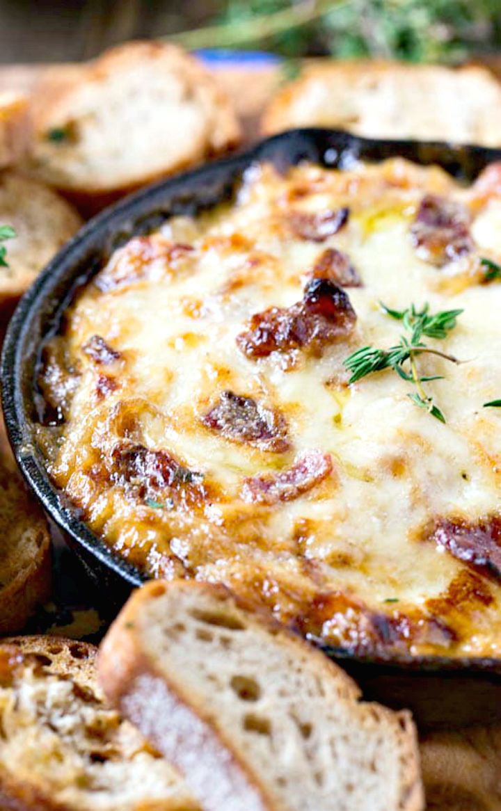 Tasty Hot Caramelized Onion Dip with Bacon and Gruyere Recipe